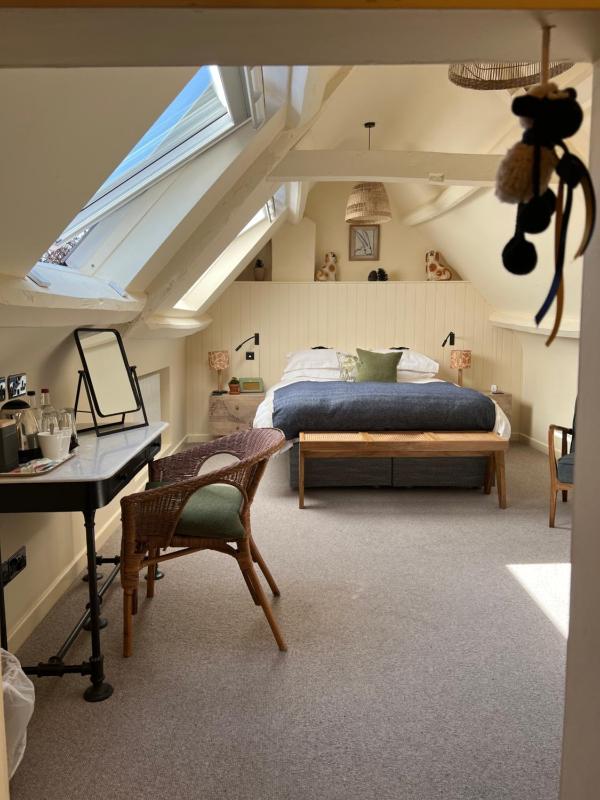 Family Room with Shower image 3