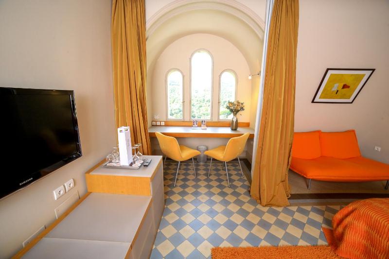 Château de Valmy - Chambres d'hôtes - image 2