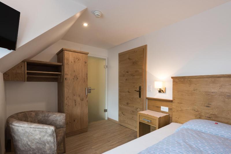 Single Room image 3