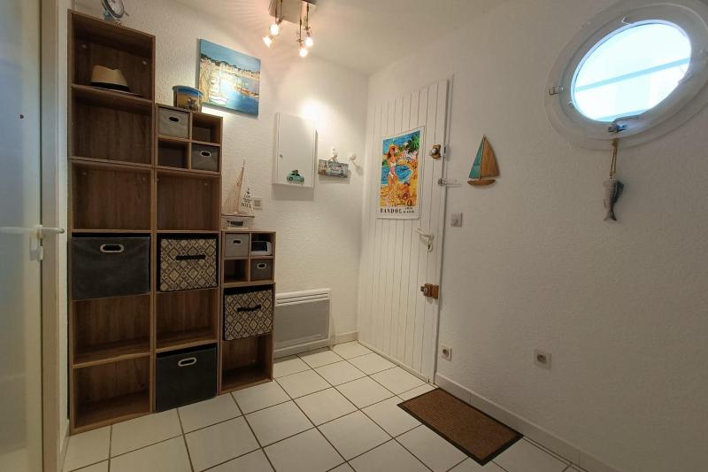 Very functional apartment with sea view - image 10