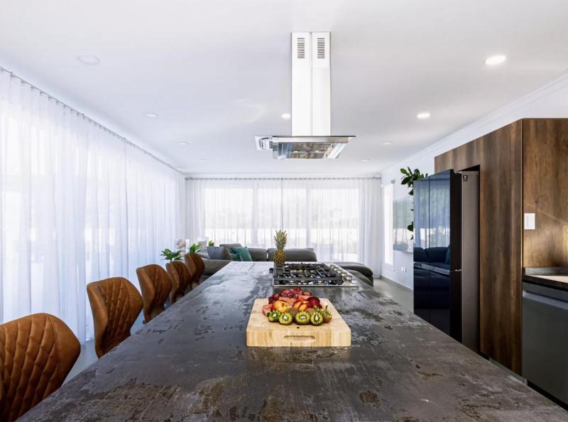 NEW 3BR 2BA Modern Oasis 3-min to Eagle Beach - image 2