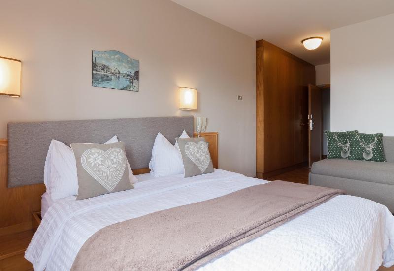Standard Triple Room image 4
