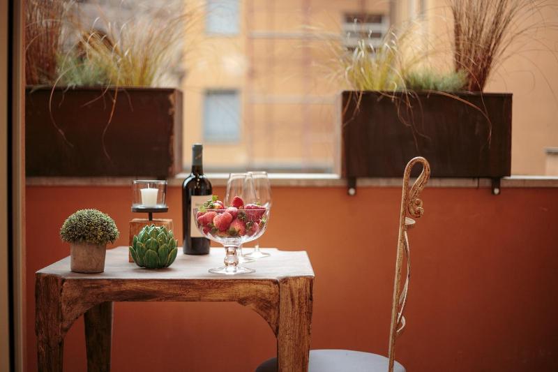 The Palace View Penthouse modern luxury in Lucca - image 8