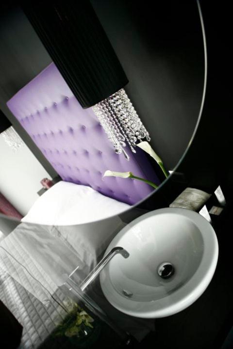 Double Room image 1