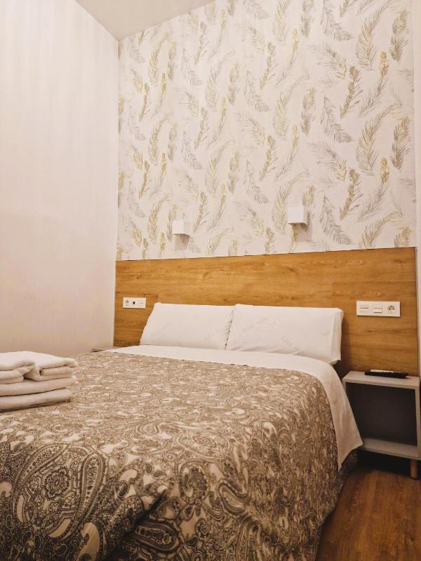 Small Interior Double Room image 1