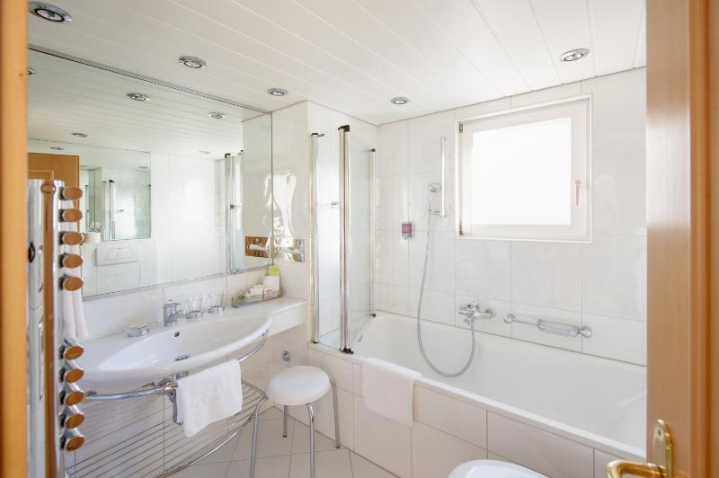 Superior Double or Twin Room with Matterhorn View image 2