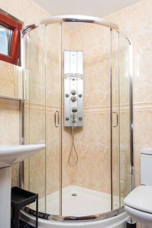 One-Bedroom Apartment image 1