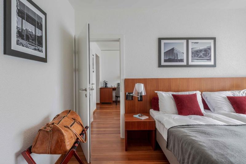 Modern Family Apartment with Balcony and Lake View image 3