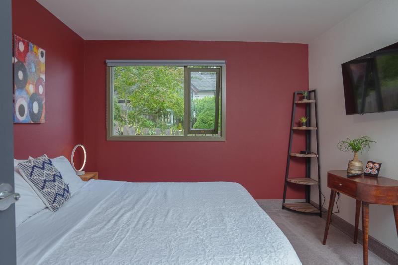 Standard King Room image 1