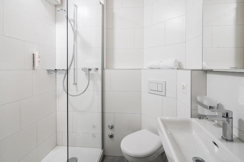 Double or Twin Room with Bathroom image 1