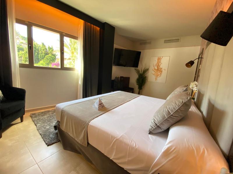 ON ALETA ROOM designed for adults - image 5