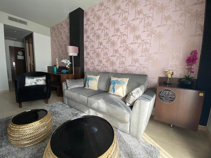 Junior Suite with Sea View image 2