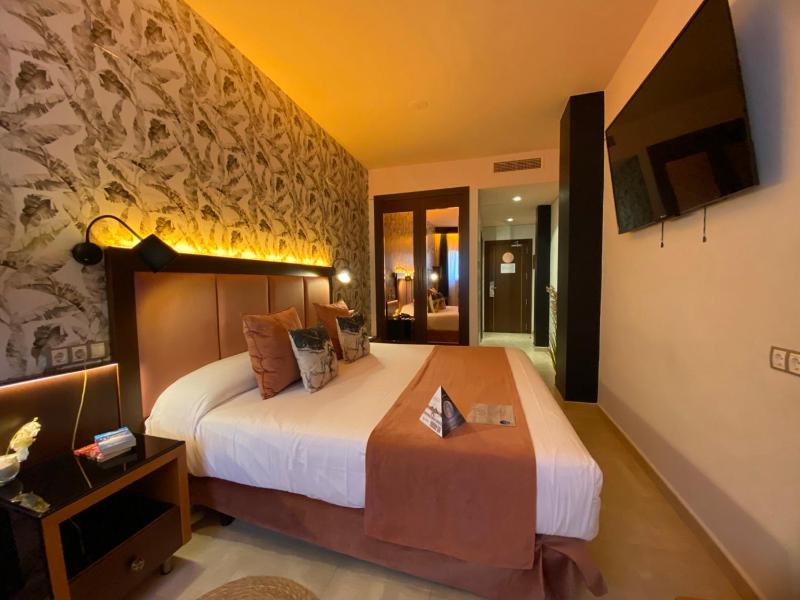 Double Room image 2