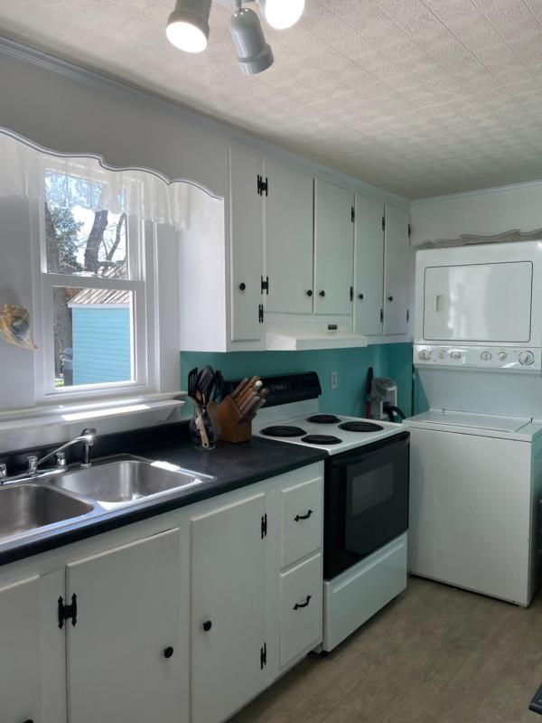 One-Bedroom Apartment image 2