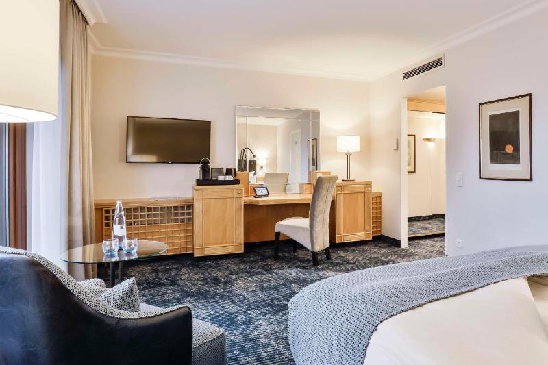 Superior Double Room image 1