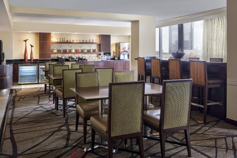 Houston Marriott Uptown by the Galleria - image 10