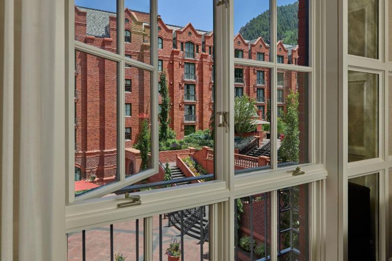 The St. Regis Aspen Resort - image 3