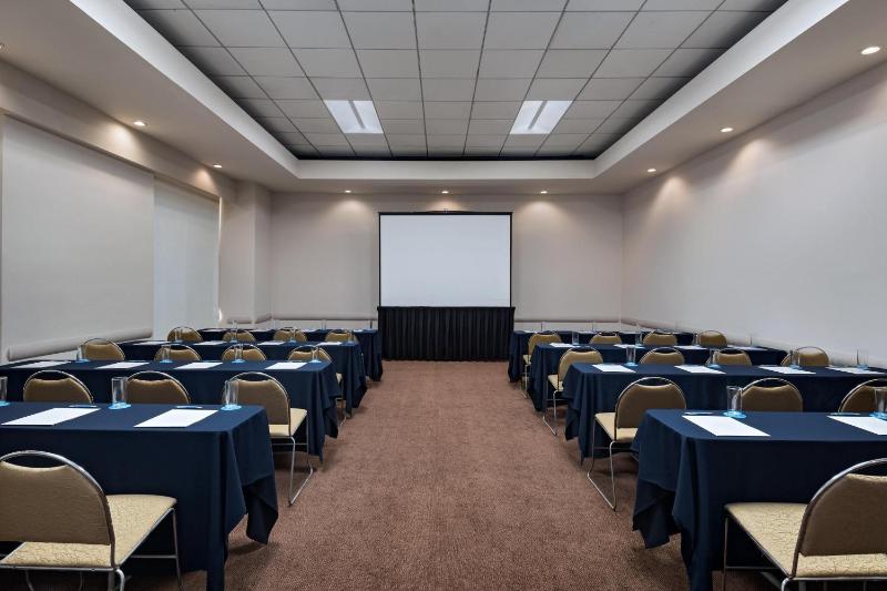 Four Points by Sheraton Galerias Monterrey - image 23
