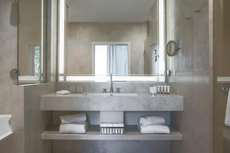 Panache Junior Suite image 3