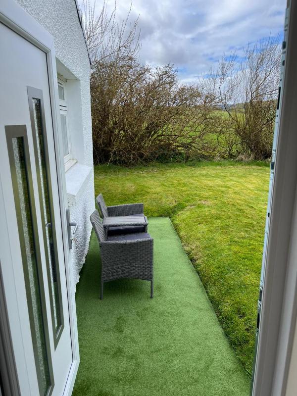 One-Bedroom Cottage image 3