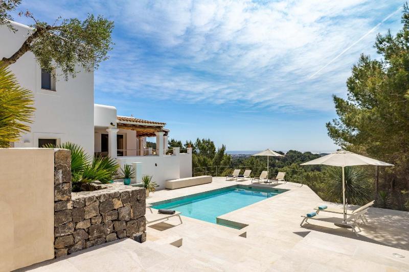 Villa with Sea View image 1