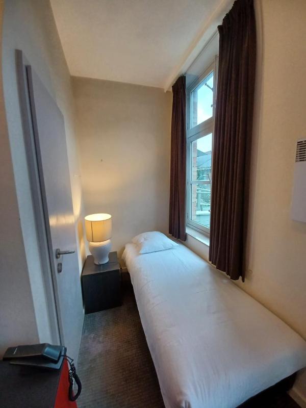 Triple Room with Terrace image 4