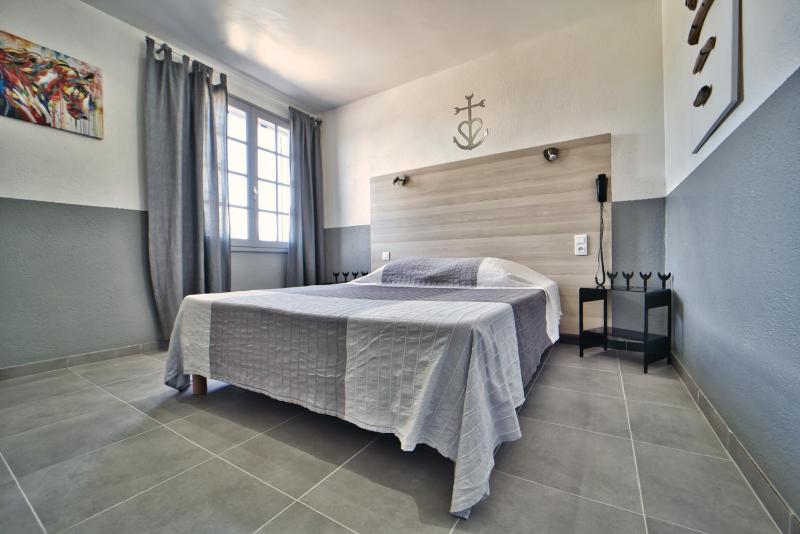 Classic Double Room image 1