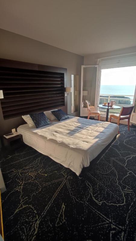  Double Room with Balcony and Sea View image 4