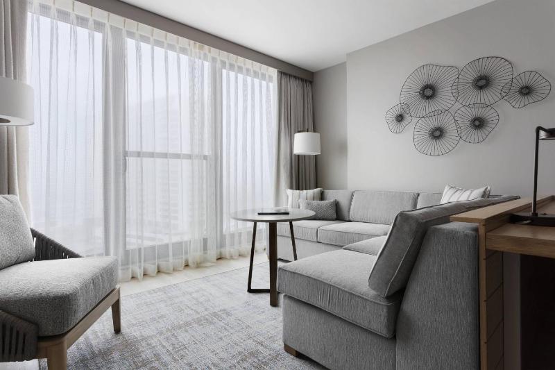 Marriott Virginia Beach Oceanfront Resort - image 2