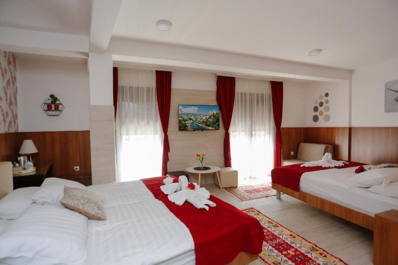 Comfort Quadruple Room image 2