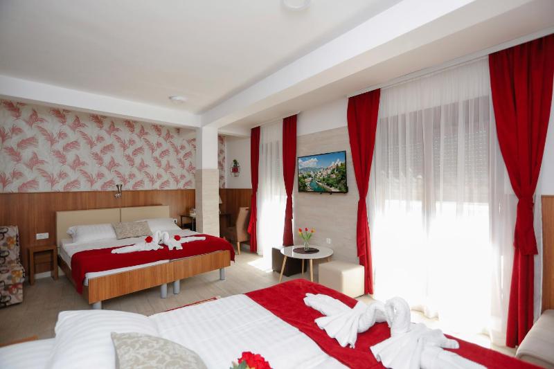 Comfort Quadruple Room image 3