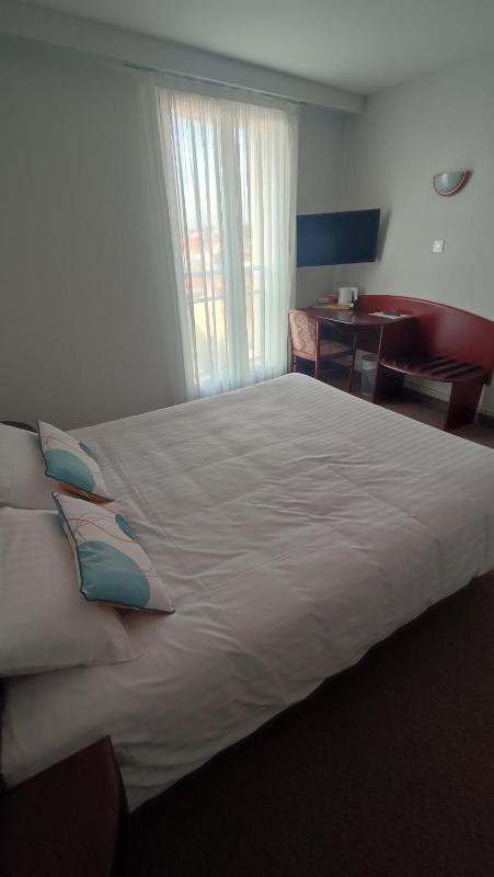 Double Room image 1