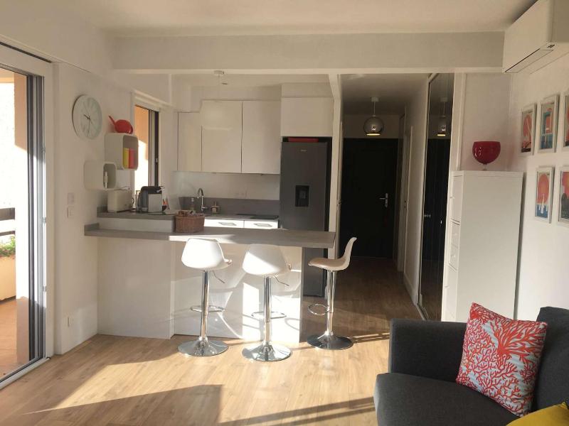 Bel Appartement Climatisé avec Parking au Lavandou - FR-1-308-175 - image 7