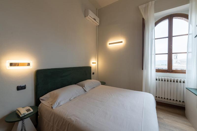 Double Room (1 Adult) image 1