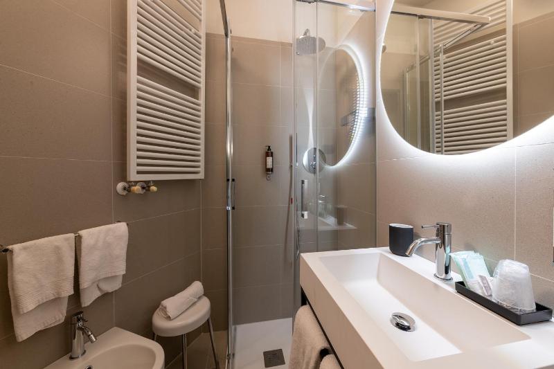 Superior Double Room image 2