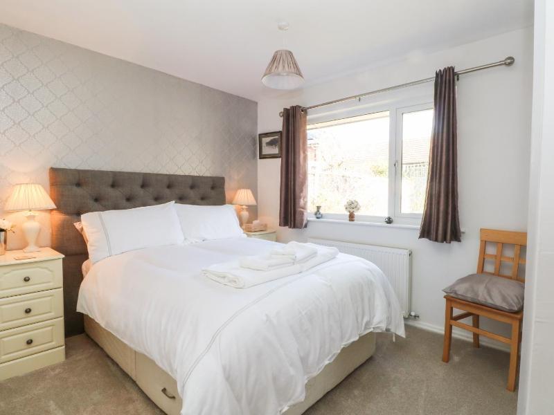 7 Marl Croft - image 4