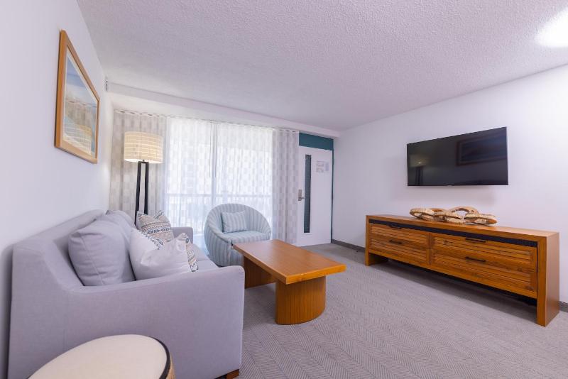 One-Bedroom Suite image 2