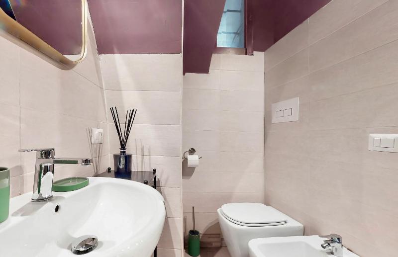 Suite Apartment image 3