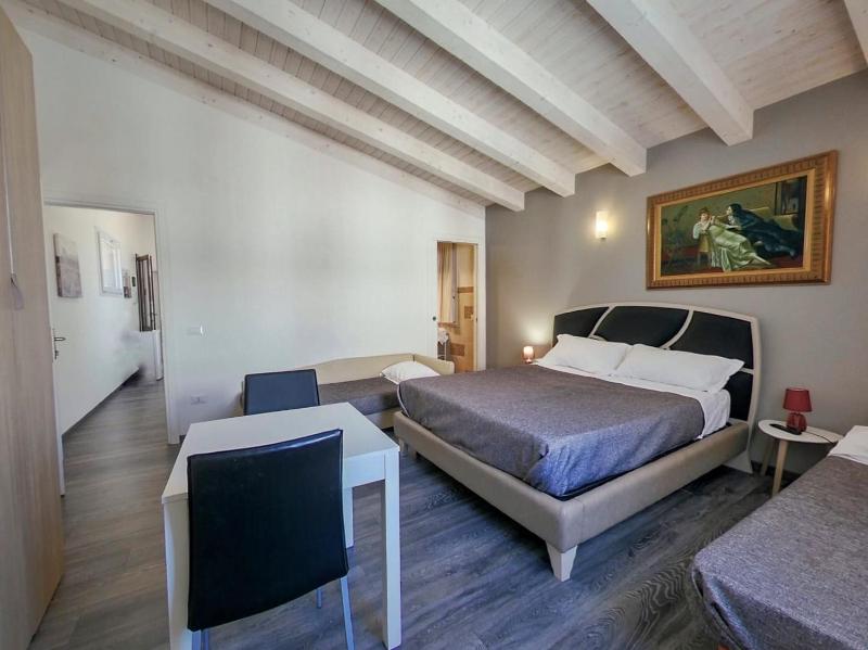Triple Room image 4