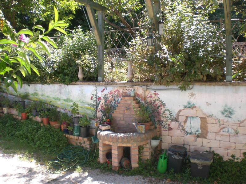 Double Room with Garden View image 4