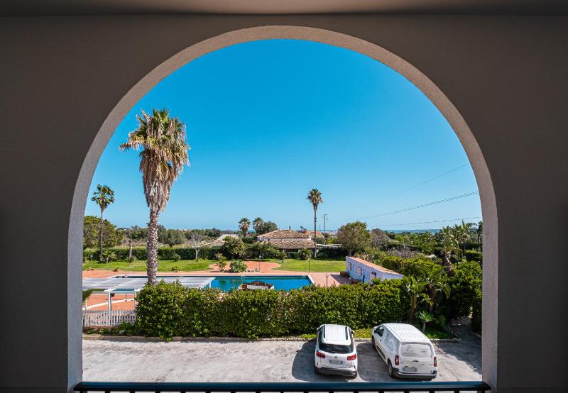 Superior Double or Twin Room with Balcony image 4