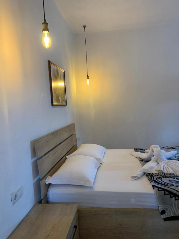 Standard Family Room image 3