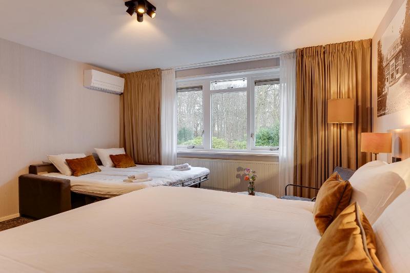 Double Room with Kingsize Bed image 4