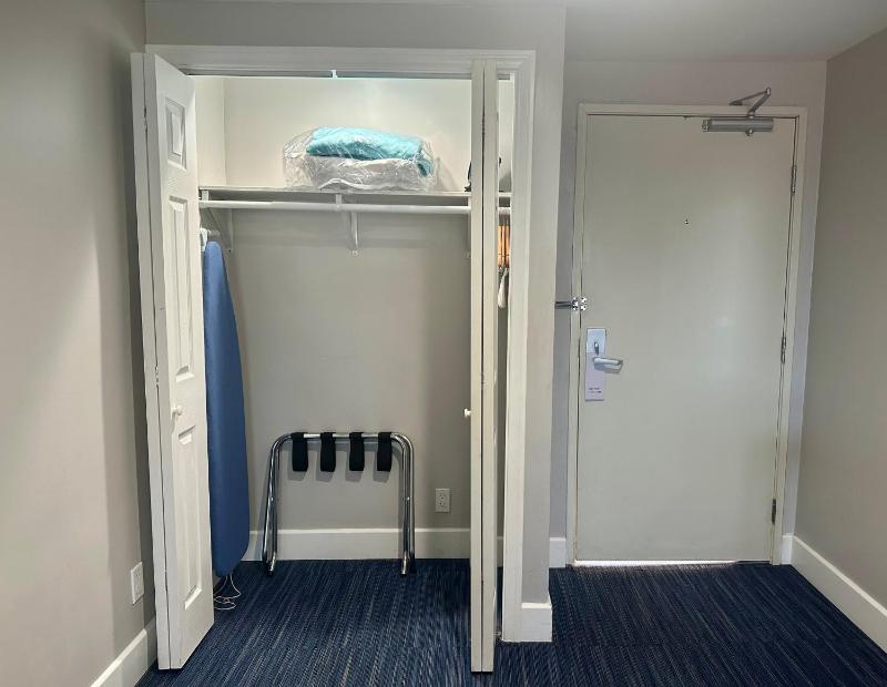 Family Suite with Balcony image 3