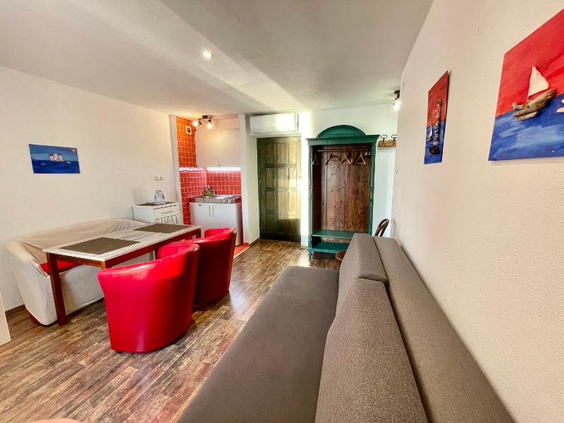 Apartments Trapula - image 36