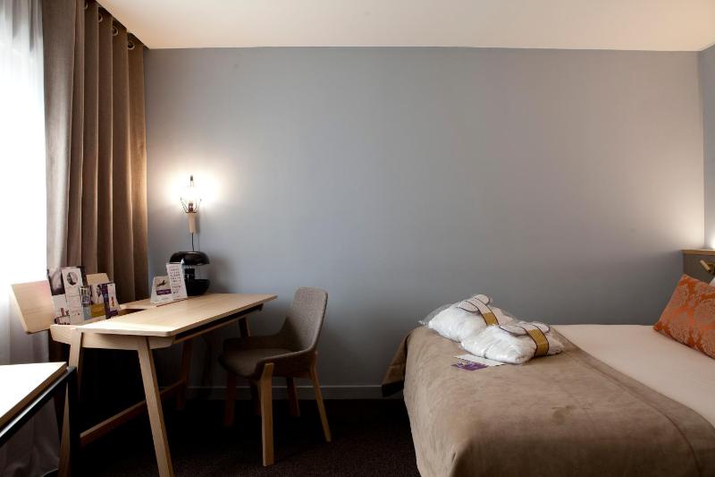 Privilege Double Room with Sofa Bed image 4