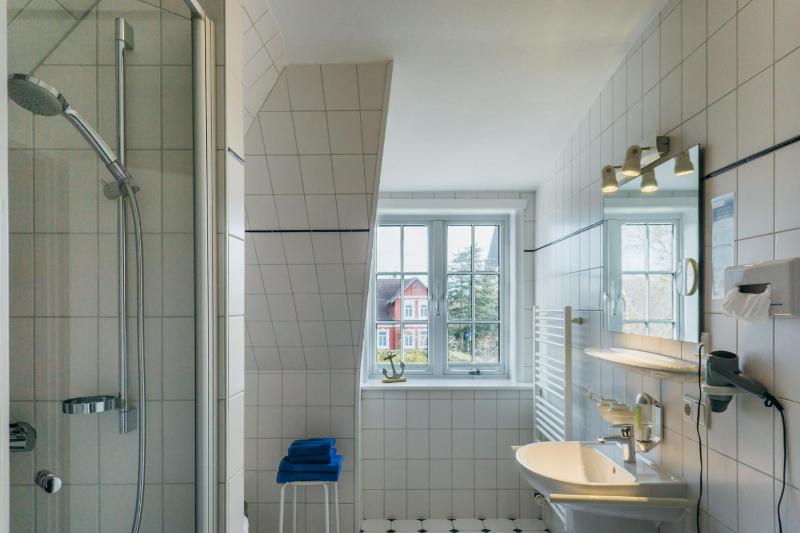 One-Bedroom Suite image 3