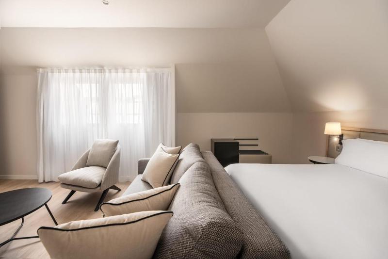 Premium Room image 2