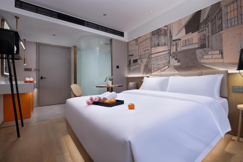From K Huan Kai Hotel -Changsha Wuyi Plaza IFS Branch - image 2
