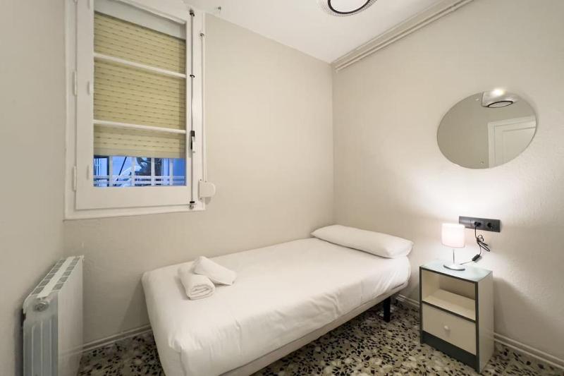 BeBarceloner Eixample Apartments - 3 bedrooms - image 11
